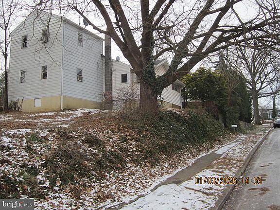 5th image of 548 Jefferson Ave