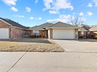 932 Pinebrooke Ct, Norman, OK 73072