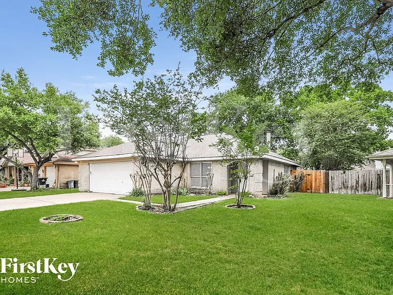 5334 Hazelgrove Dr — Photo 2