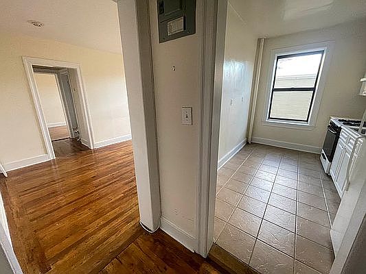 3rd image of 30-02 Broadway #3
