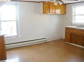 2nd image of 64 Myrtle St