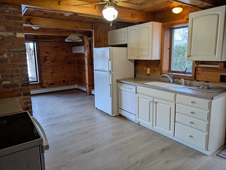 27 Carrier Ln — Photo 6