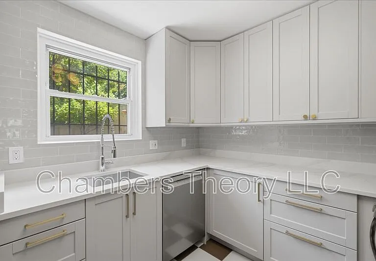 139 Mount Vernon Ave — Photo 10