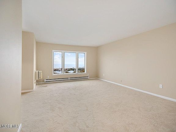 5th image of E11 Hillside Ct