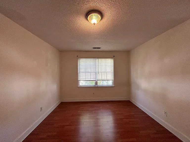61 Cooper St #B — Photo 18