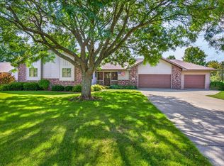 W6561 Cedar Ln, Greenville, WI 54942