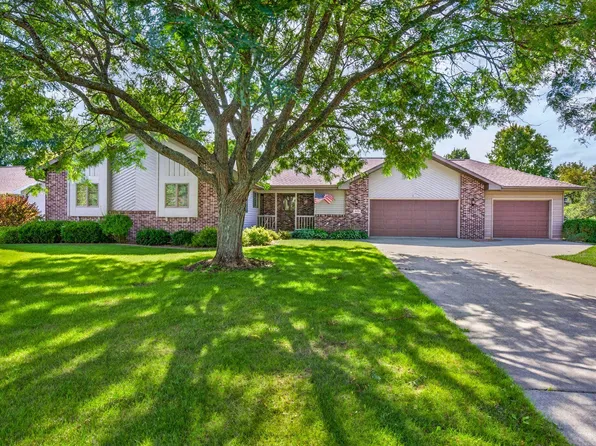 W6561 Cedar Ln, Greenville, WI 54942