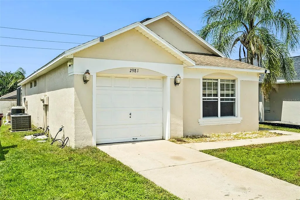 3 bed, 2.0 bath, 1130 sqft, $2,100 — Photo 3