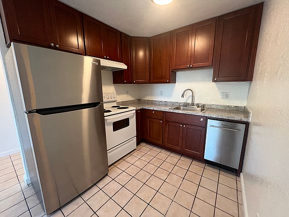 3rd image of 29371 Dixon St APT 203