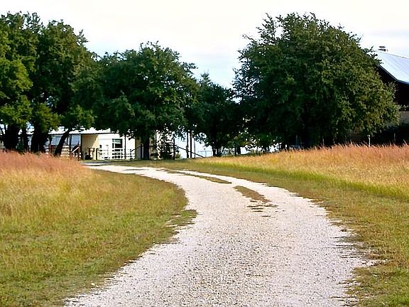 3rd image of 284 County Road 241
