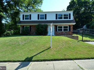 13821 Greenwood Dr, Woodbridge, VA 22193
