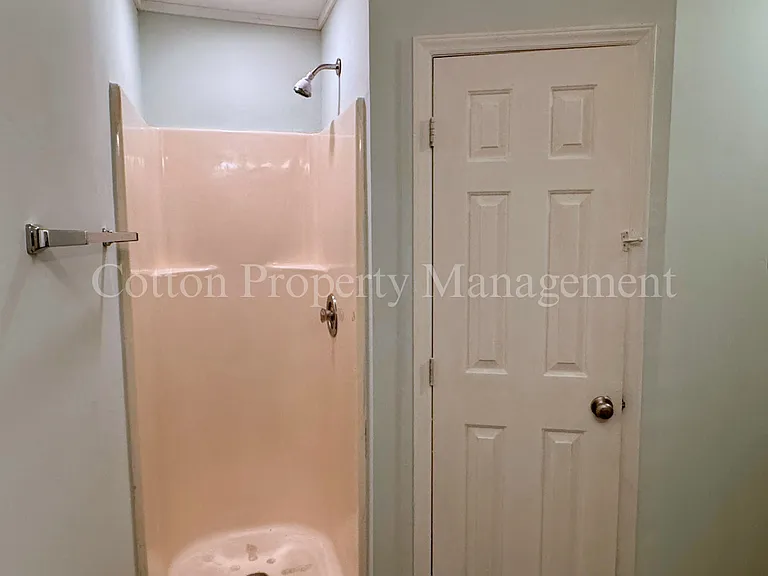 4516 Greentree Rd #8 — Photo 14