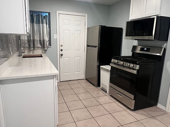 4th image of 520 N Montreal Ave