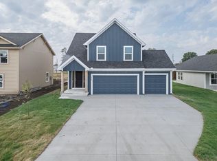 1008 2nd St, Perry, KS 66073