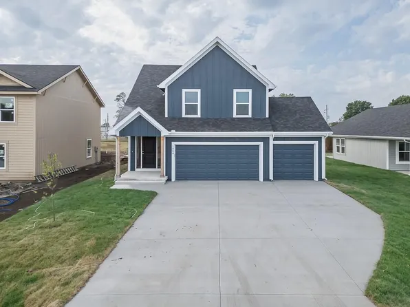 1008 2nd St, Perry, KS 66073