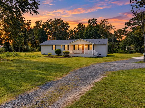 389 Maggie Rd, Mount Pleasant, SC 29464