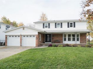 42 Rosewood Dr, Buffalo, NY 14221