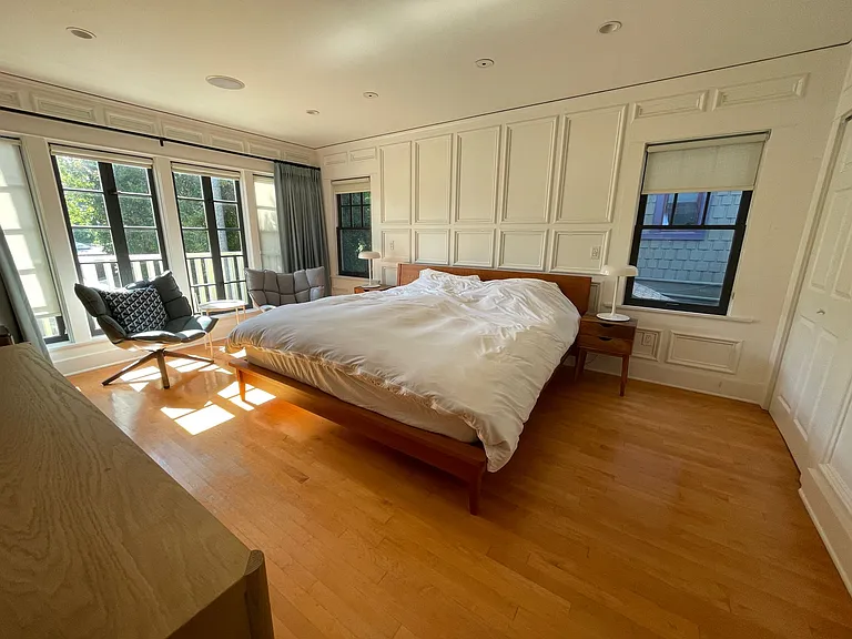 141 Wilton Dr — Photo 5