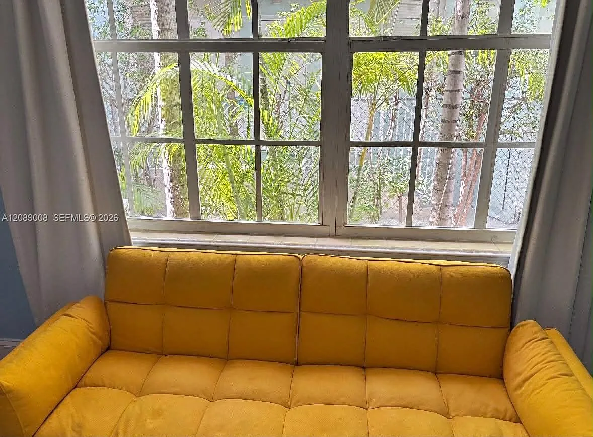 The Anton Condo — Photo 2