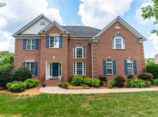4007 Tillingmere Cir, Matthews, NC 28104