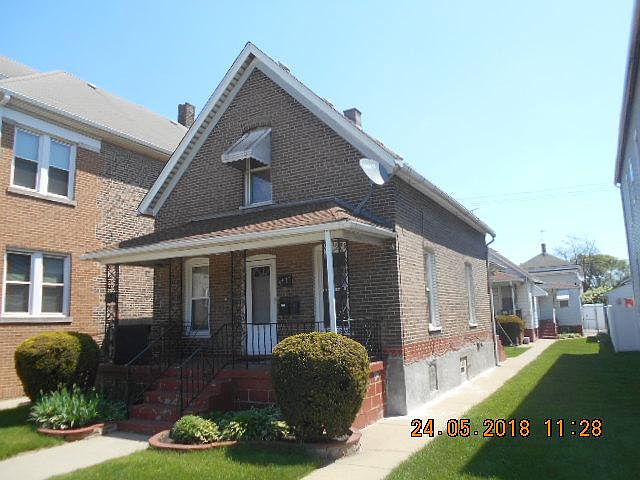 2nd image of 3727 Fir St Unit 1