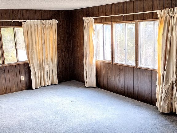 3rd image of 1481 NE Nace Boulevard