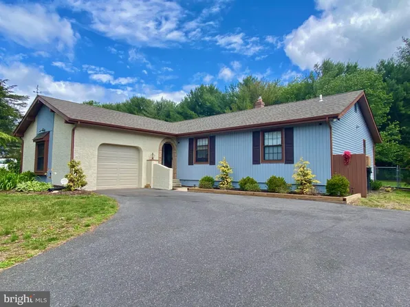 26 Hillcroft Rd, Berlin, NJ 08009