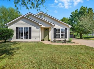 35 Farmbrook Dr, Fort Mitchell, AL 36856