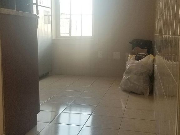 4th image of 487 McDonald Ave #3