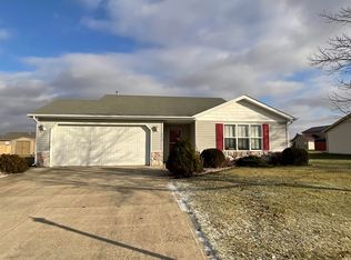 712 Prairie Ln, Ossian, IN 46777