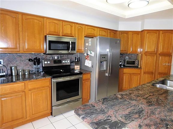 3rd image of 2141 Cypress Point Dr N