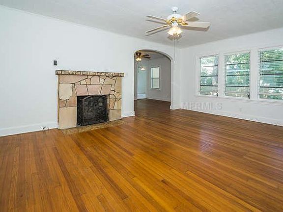 4th image of 725 29th Ave N
