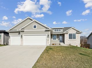 375 NE 61st St, Pleasant Hill, IA 50327