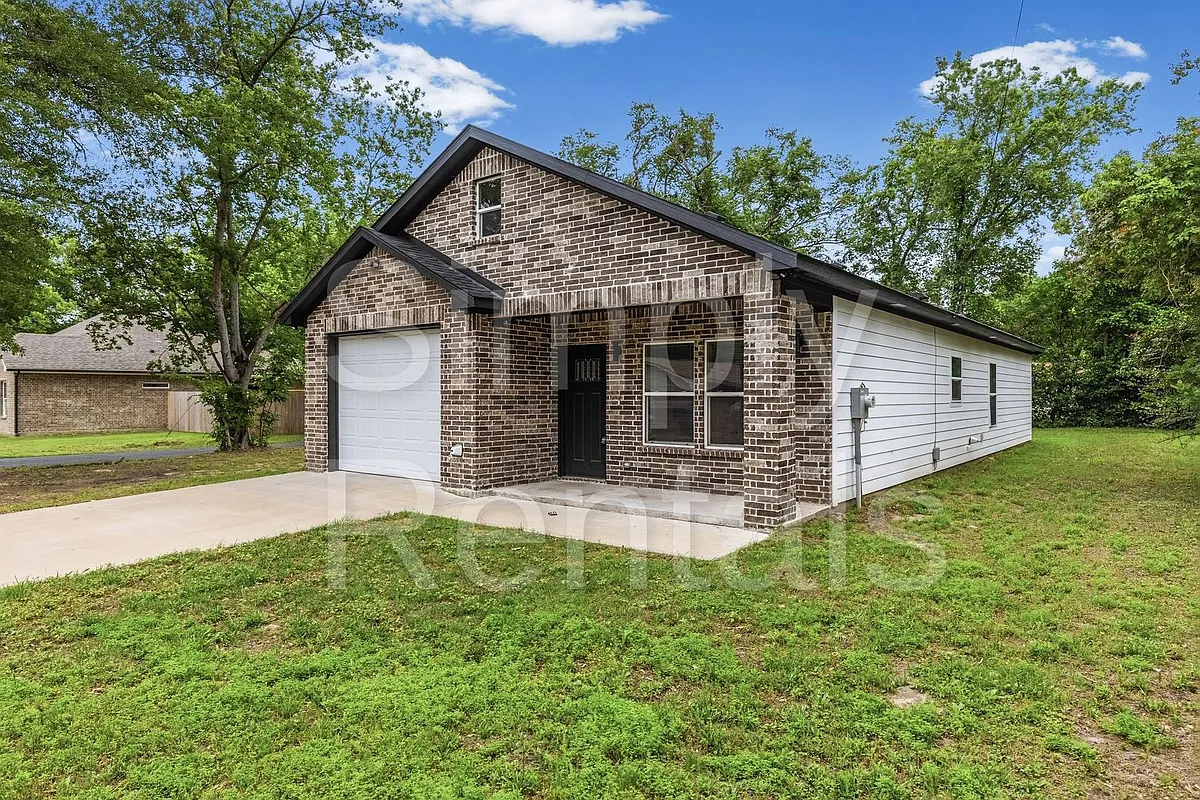 Building Photo - 604 Putman St