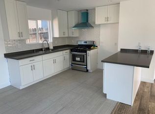 10340 Leolang Ave, Sunland, CA 91040