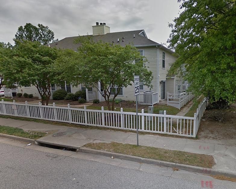 2nd image of 300 Thorncliff Dr #300