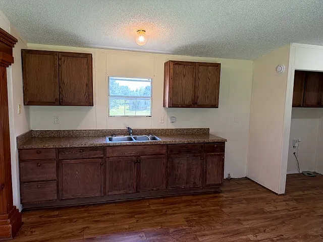 109 Kentmont Ln — Photo 3
