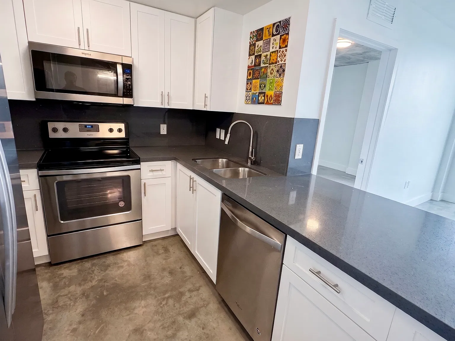 2 bed, 840 sqft, $2,150 — Photo 4