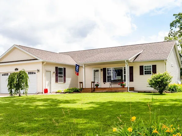 9077 3rd St, Baroda, MI 49101