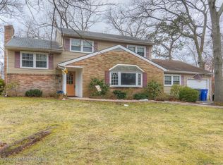 61 Shady Nook Dr, Toms River, NJ