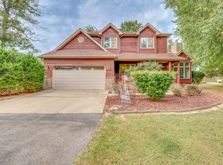 15558 E Country Meadows Rd, Mount Vernon, IL 62864