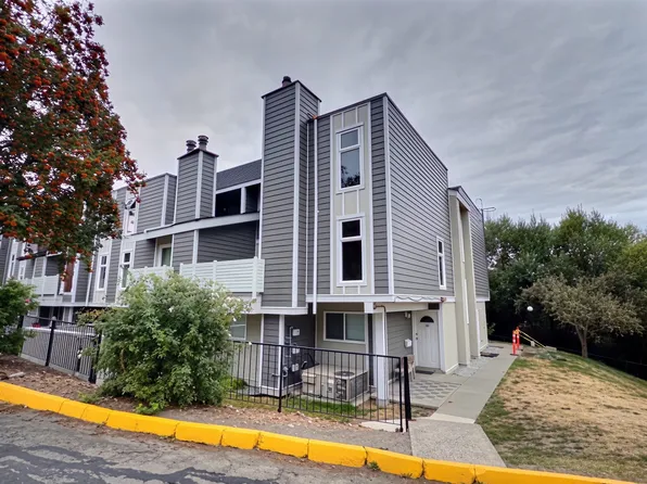 1435 Summit Dr #52, Kamloops, BC V2E 1S4