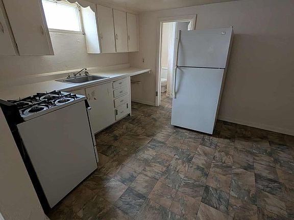 5th image of 425 Maple St #433-1