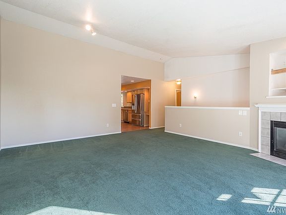 4th image of 205 SE Winchester Hill Dr