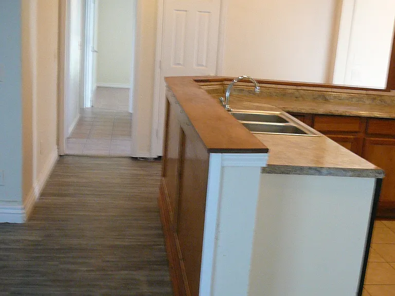2917 Hickory Ln — Photo 10