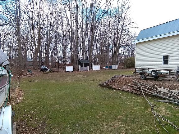 5th image of 46 Robinson St