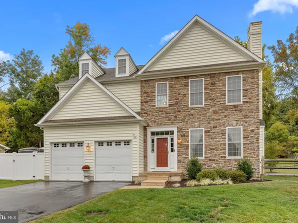 1 Michelle Ct, Langhorne, PA 19047