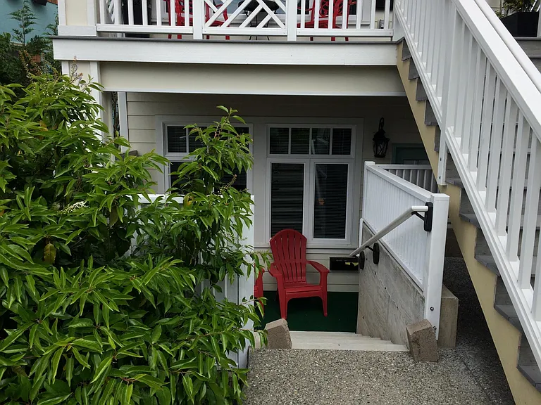 2726 Eldridge Ave #101 — Photo 6