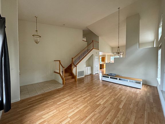 5th image of 3291 Bel Mira Way