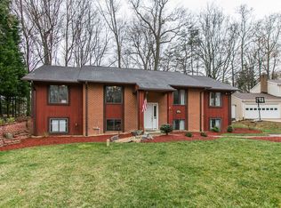 16015 Fairway Dr, Dumfries, VA 22025